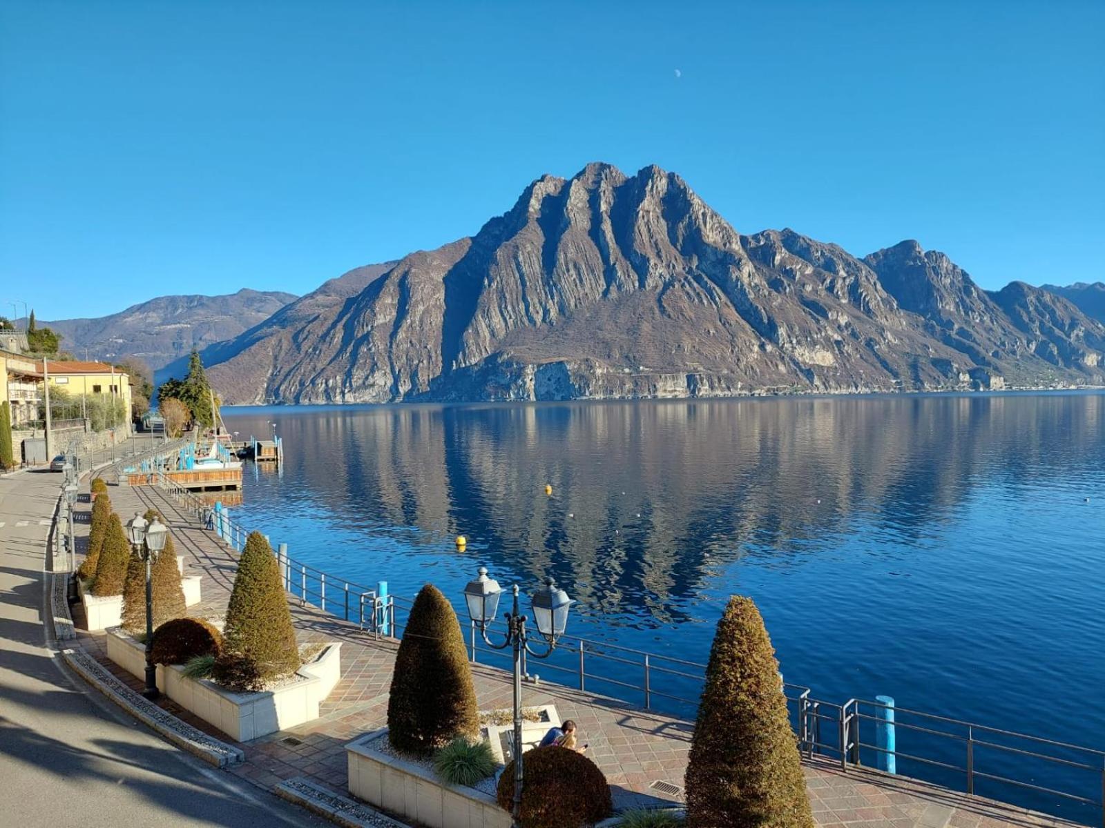 Miralago Casa Vacanze Riva di Solto Kültér fotó