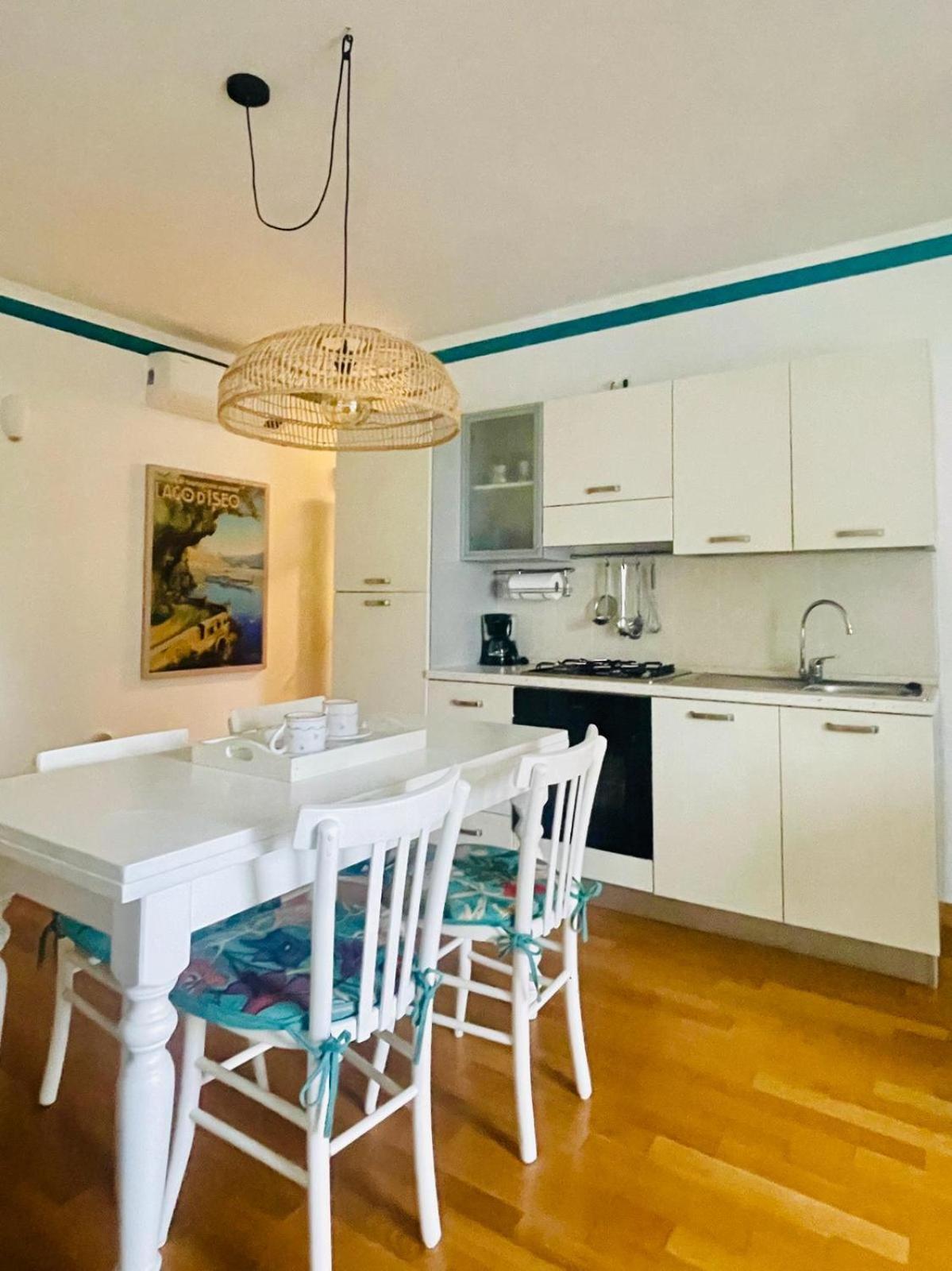 Miralago Casa Vacanze Riva di Solto Kültér fotó